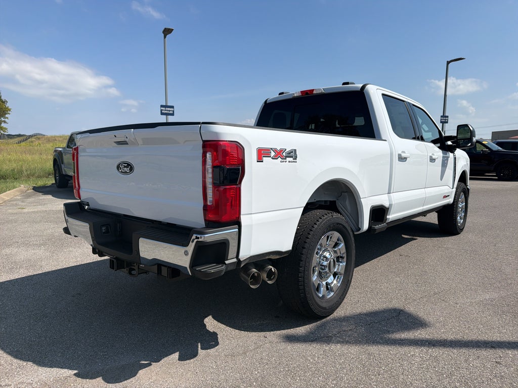 2027 Ford F-250 F-250® Lariat®