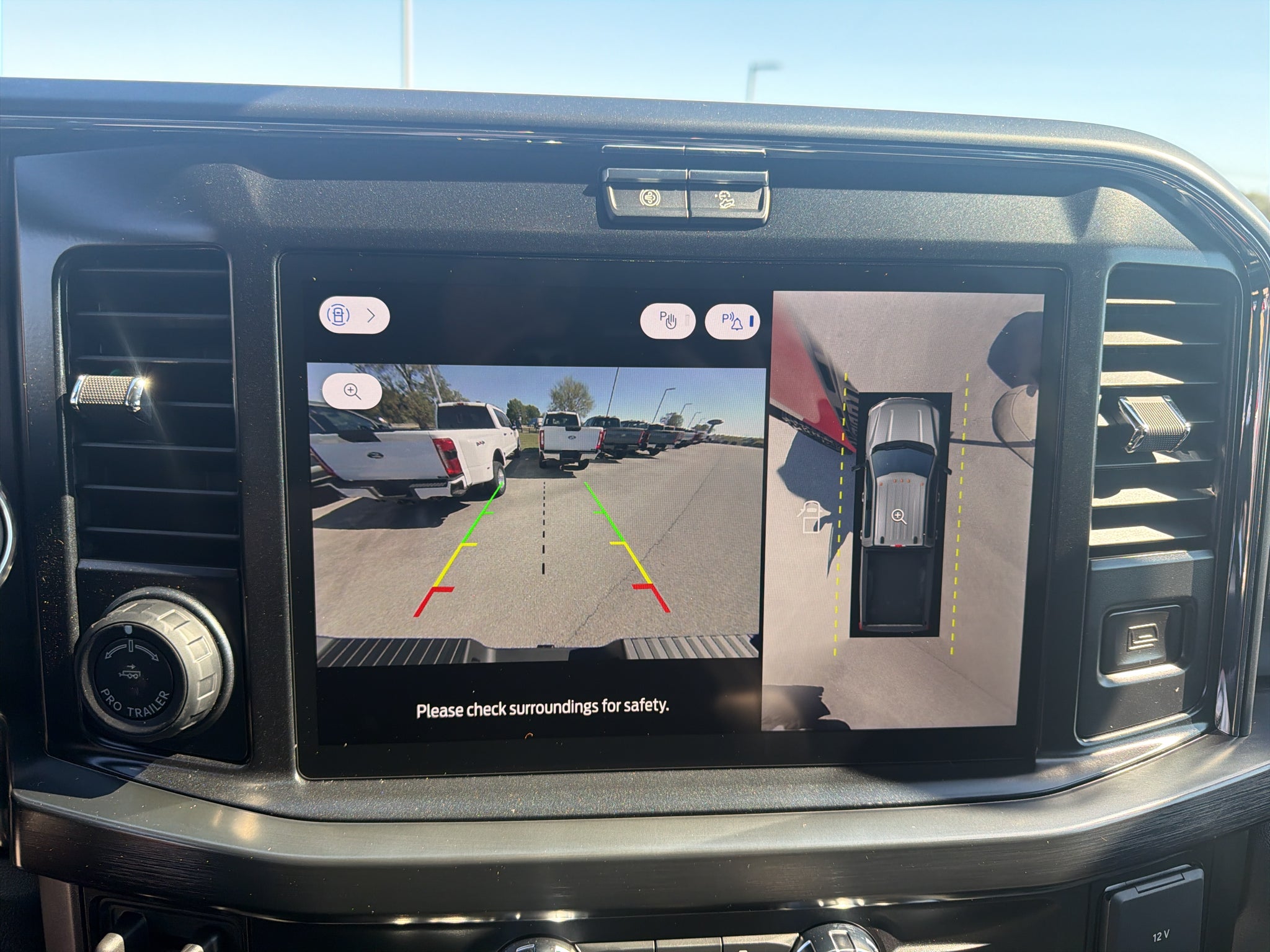 2027 Ford F-250 F-250® Lariat®