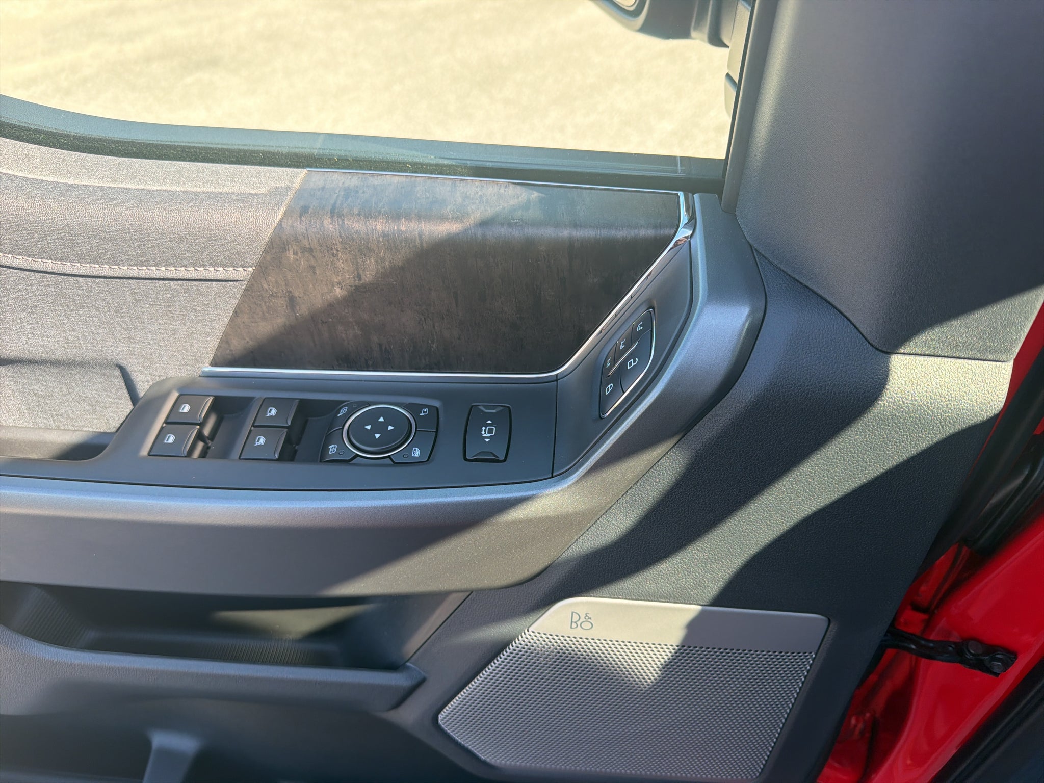 2027 Ford F-250 F-250® Lariat®