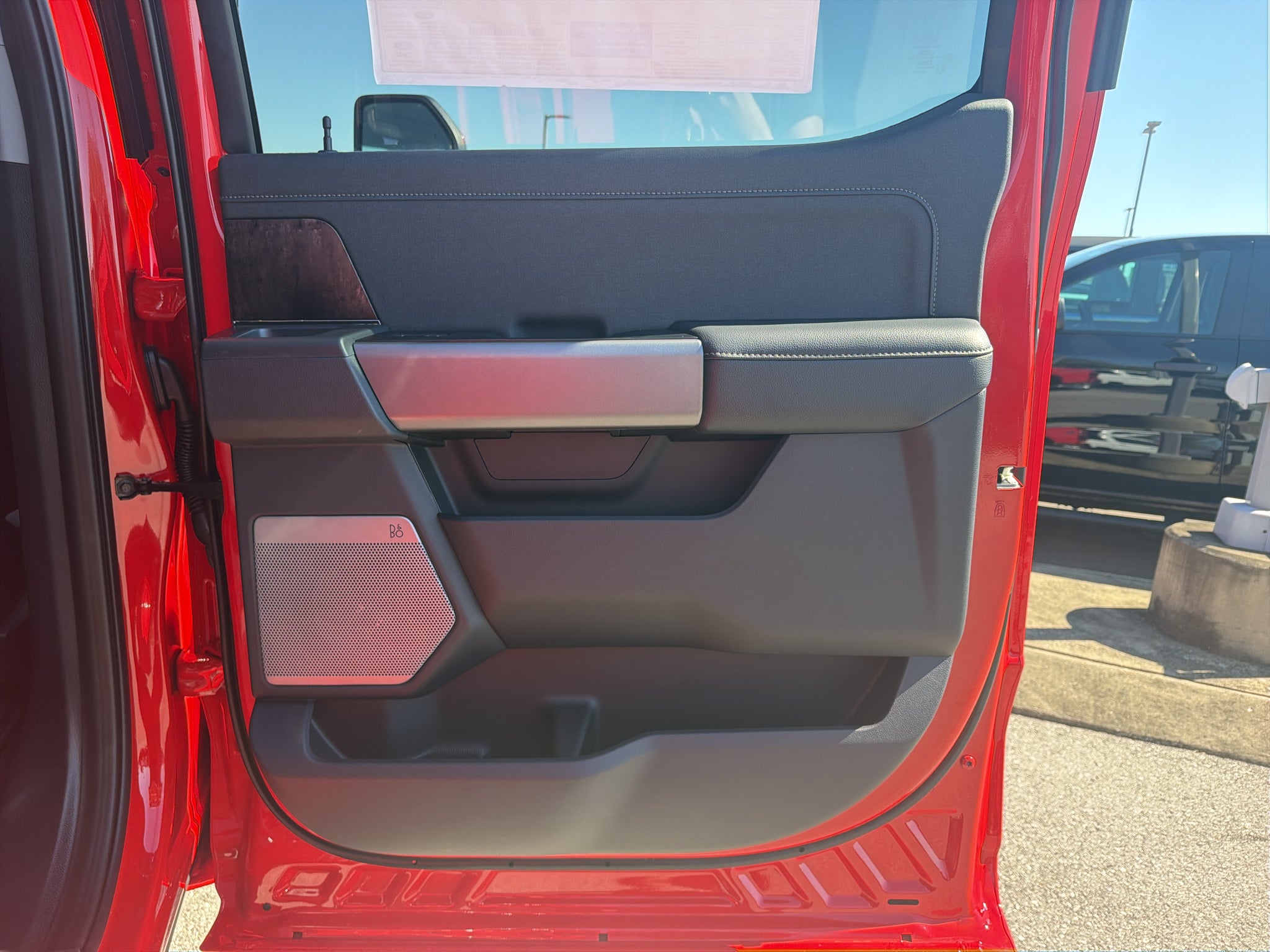 2027 Ford F-250 F-250® Lariat®