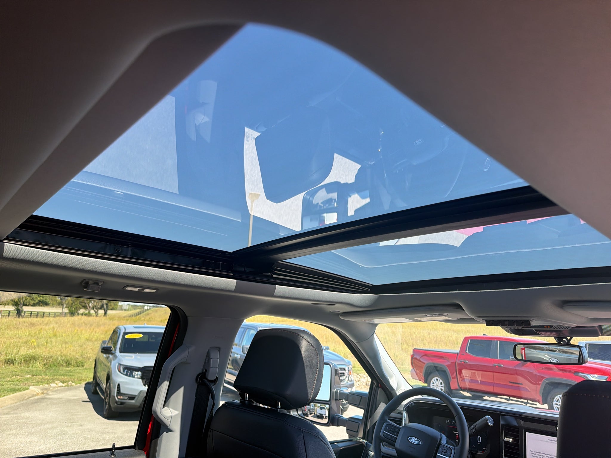 2027 Ford F-250 F-250® Lariat®