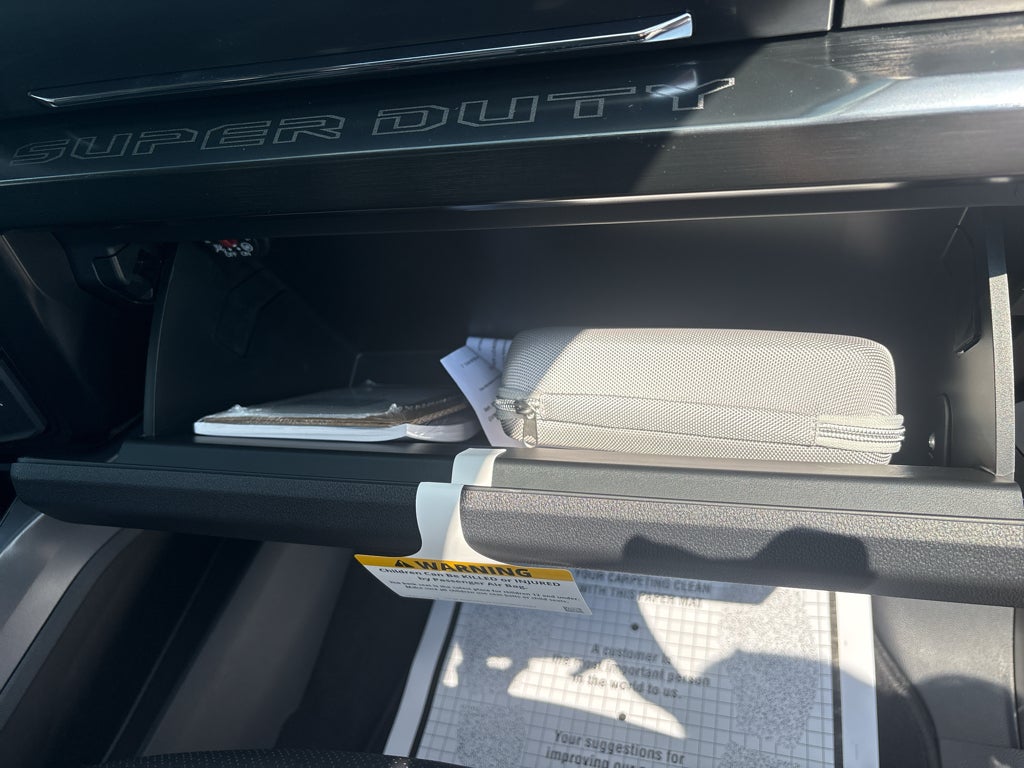 2027 Ford F-250 F-250® Lariat®