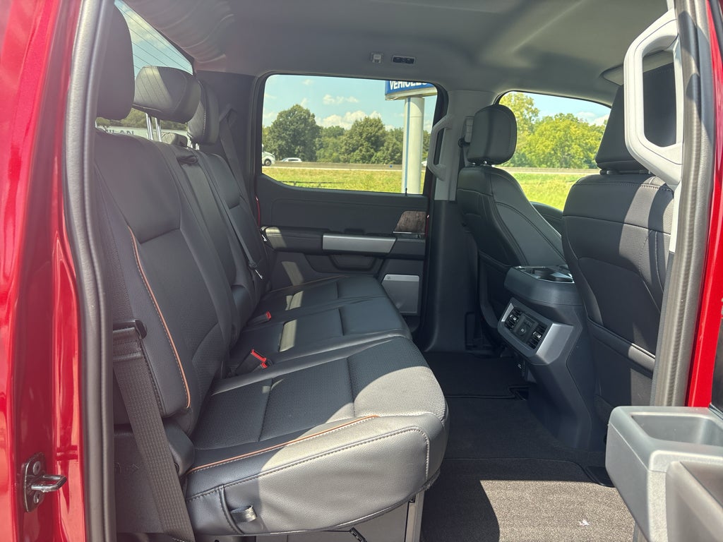2027 Ford F-250 F-250® Lariat®