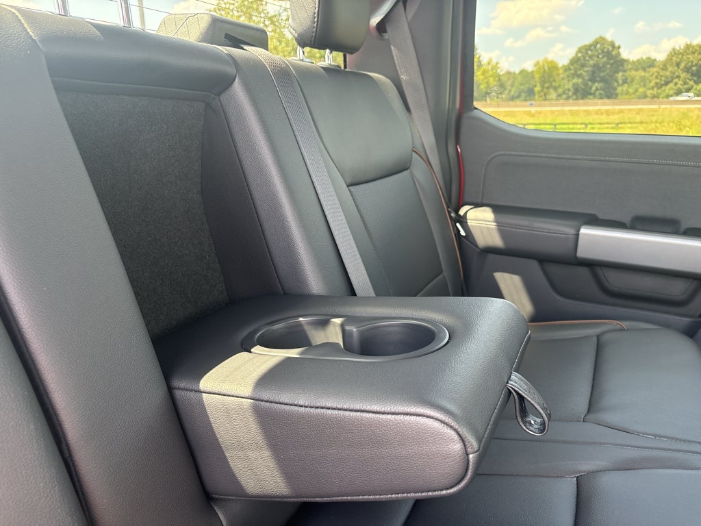 2027 Ford F-250 F-250® Lariat®