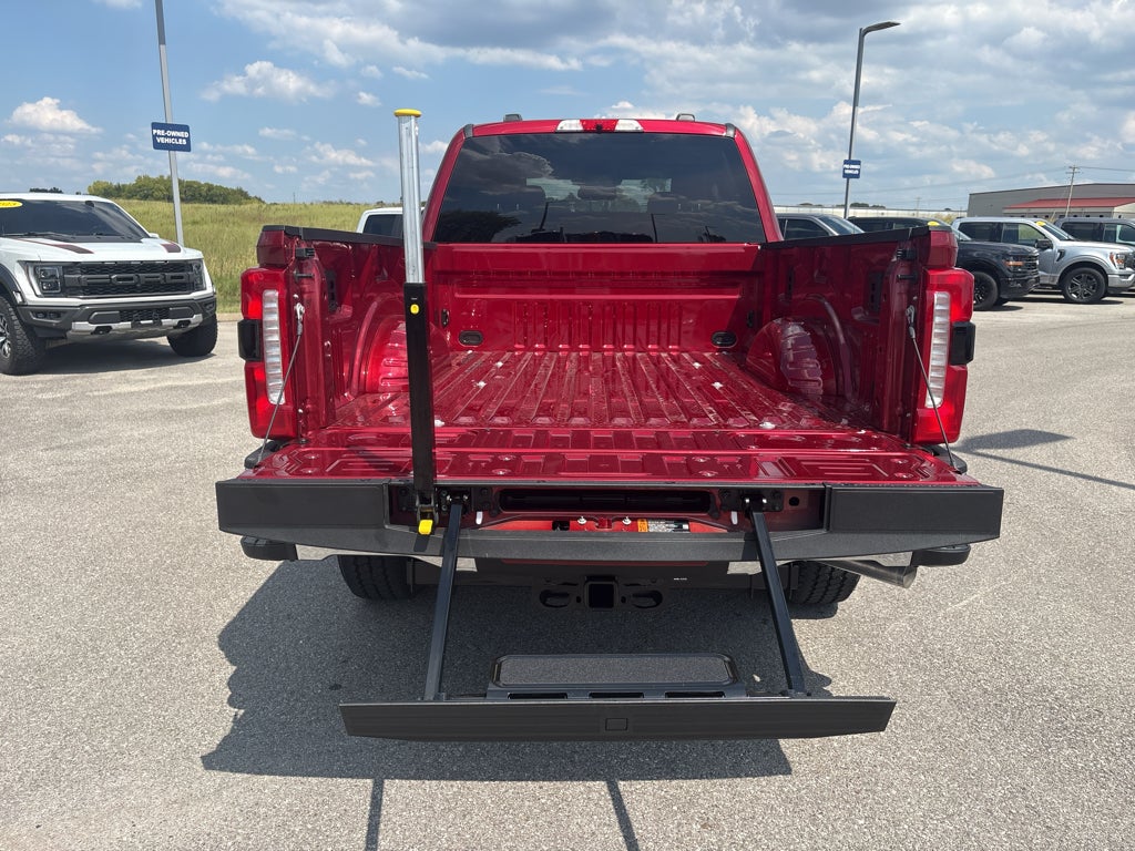 2027 Ford F-250 F-250® Lariat®