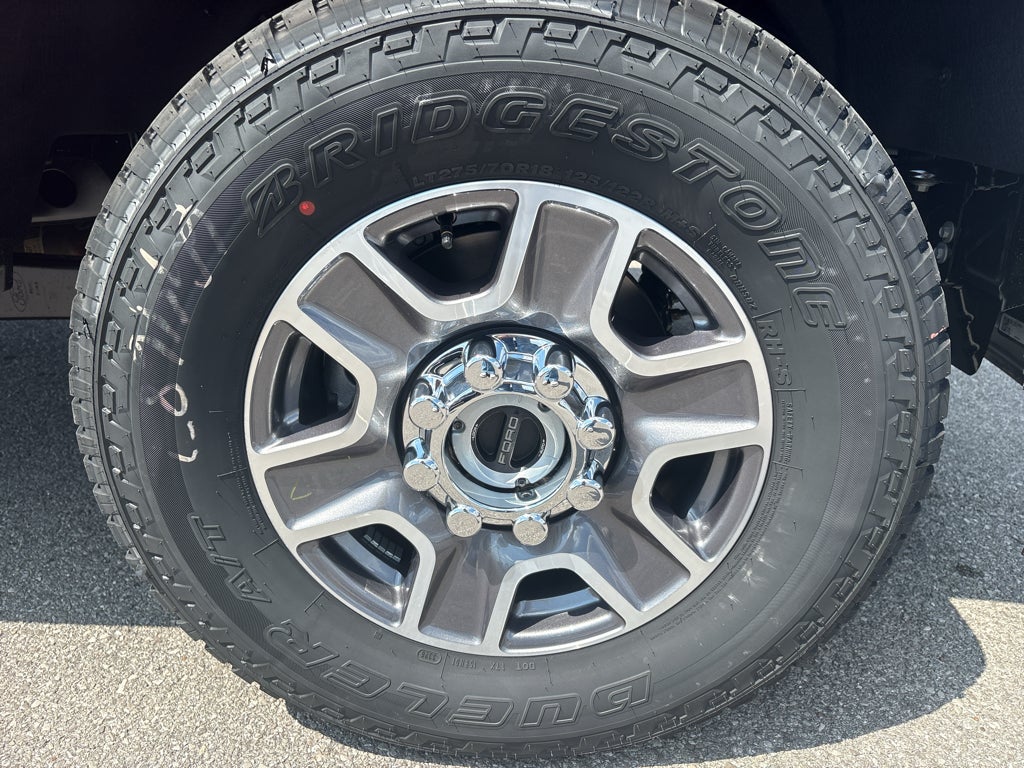2027 Ford F-250 F-250® Lariat®
