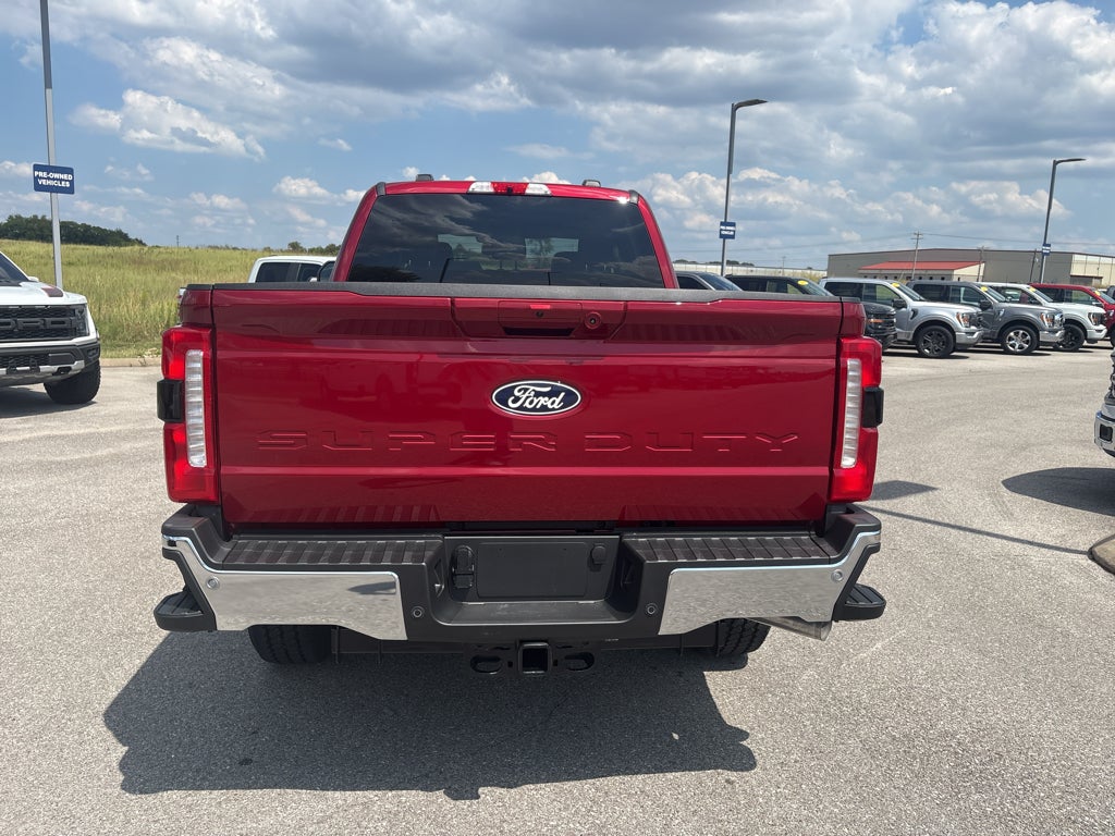 2027 Ford F-250 F-250® Lariat®