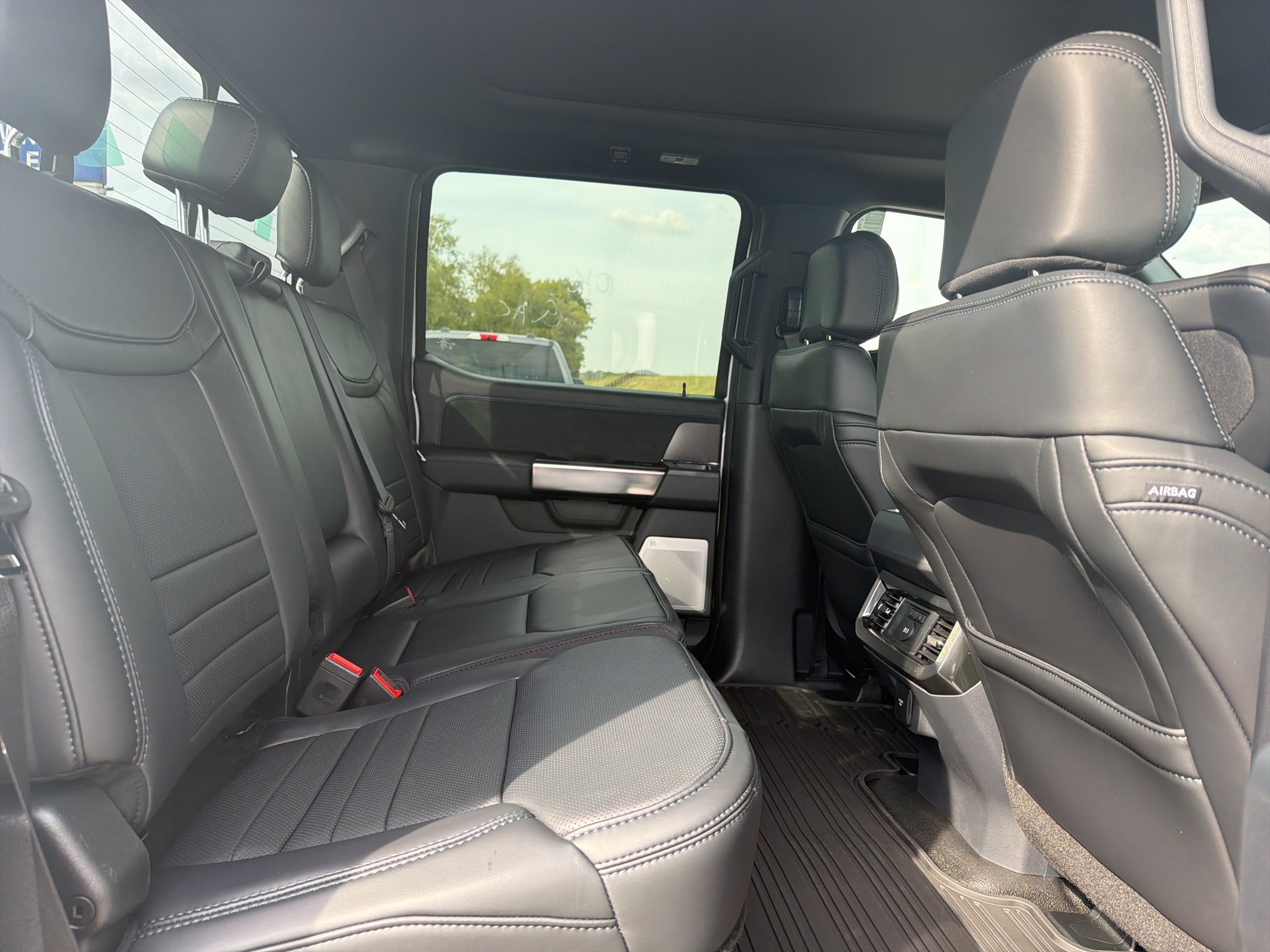 2027 Ford F-250 F-250® Platinum®
