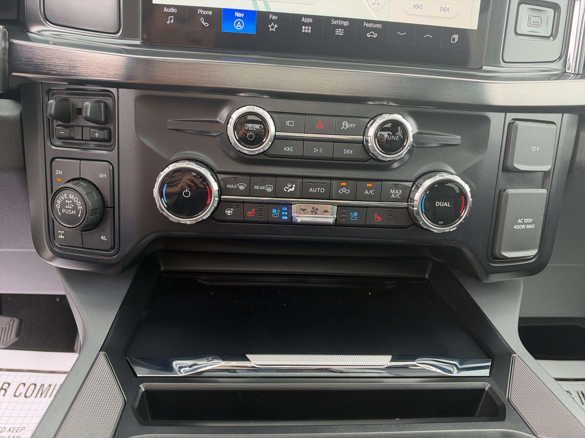 2027 Ford F-250 F-250® Lariat®