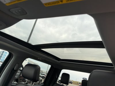 2027 Ford F-250 F-250® Lariat®