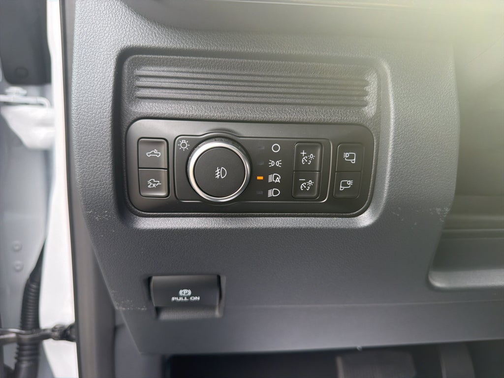 2027 Ford F-250 F-250® Lariat®
