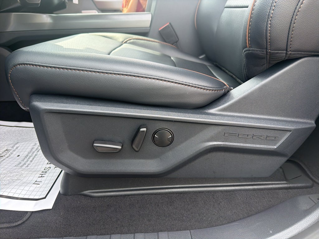 2027 Ford F-250 F-250® Lariat®
