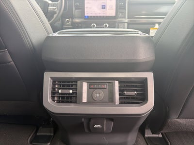 2027 Ford F-250 F-250® Lariat®