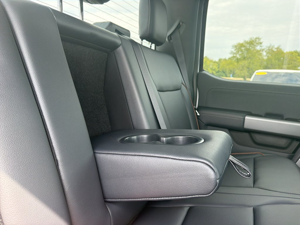 2027 Ford F-250 F-250® Lariat®