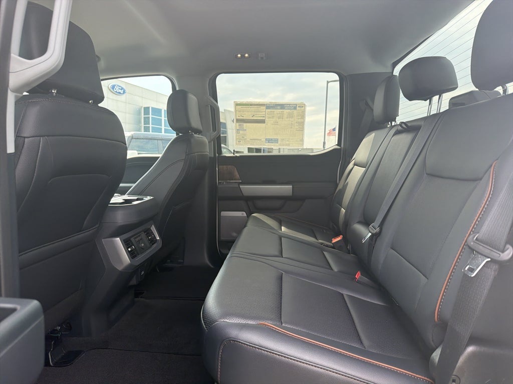 2027 Ford F-250 F-250® Lariat®