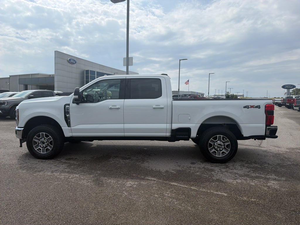 2027 Ford F-250 F-250® Lariat®