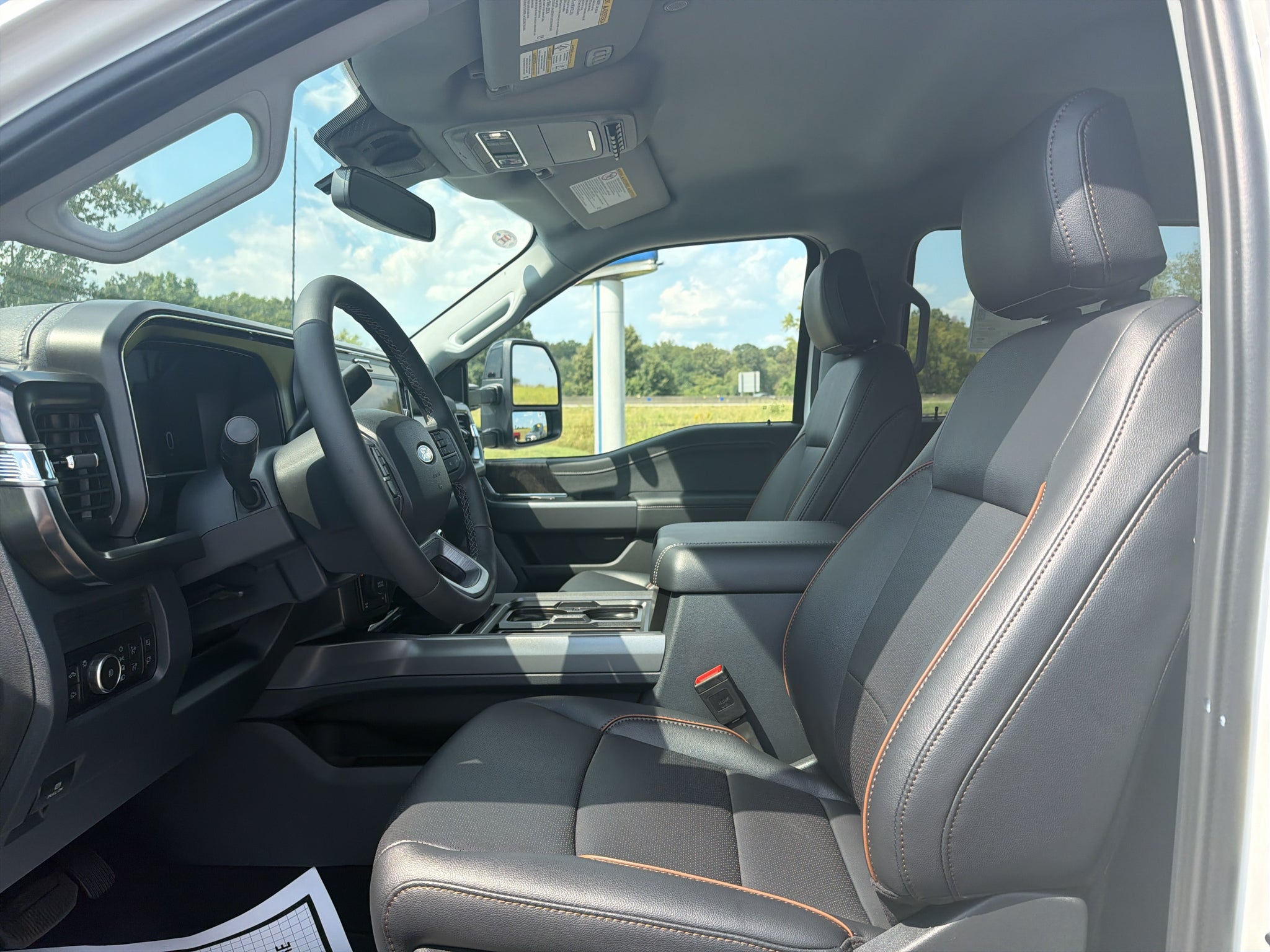 2027 Ford F-250 F-250® Lariat®