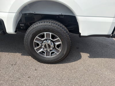 2027 Ford F-250 F-250® Lariat®