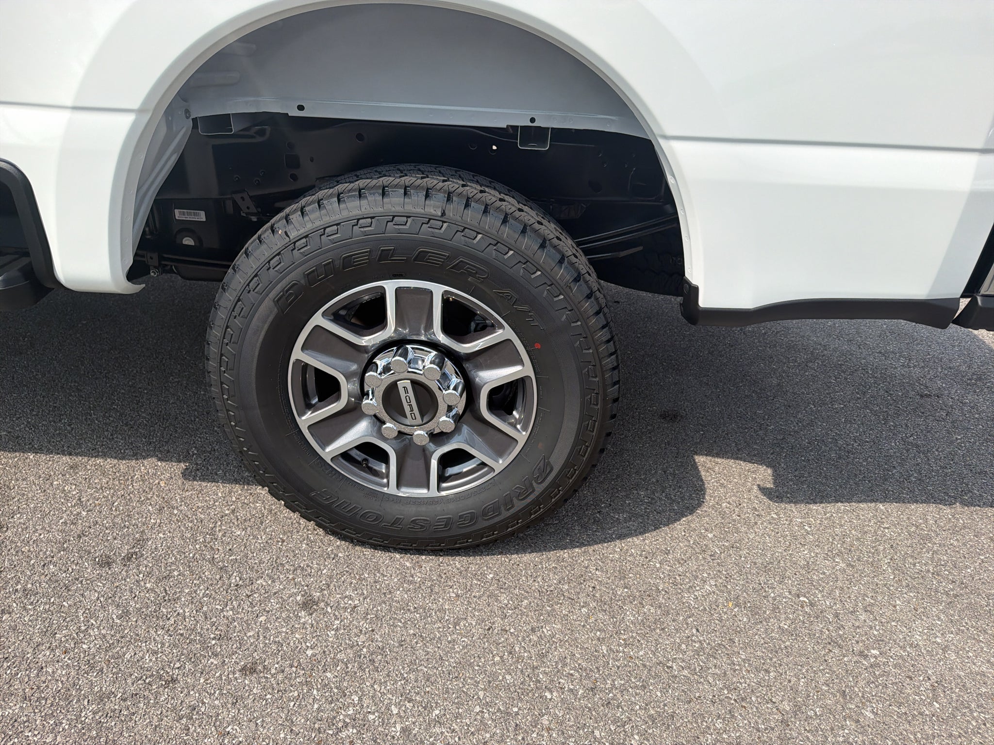 2027 Ford F-250 F-250® Lariat®