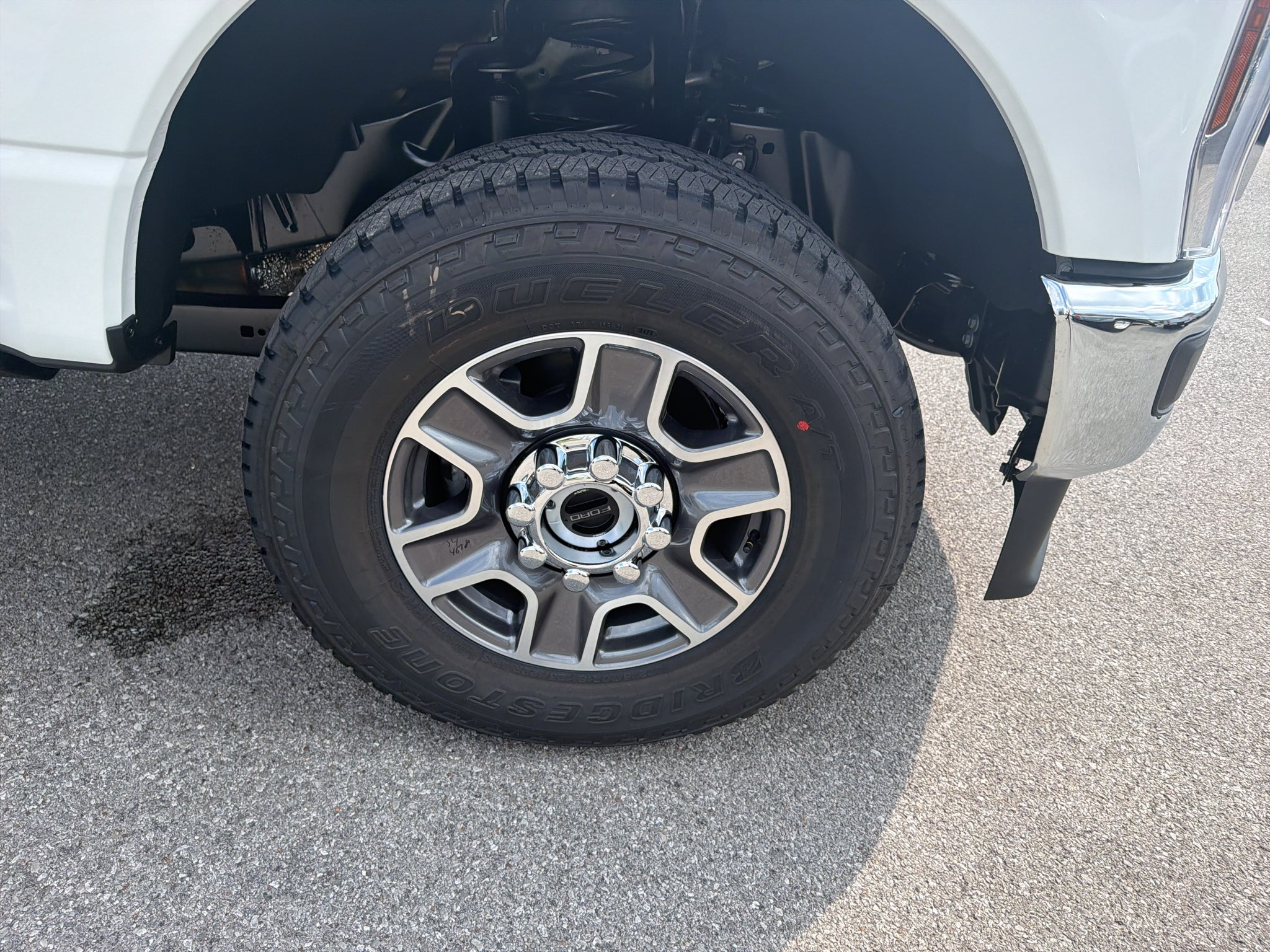 2027 Ford F-250 F-250® Lariat®