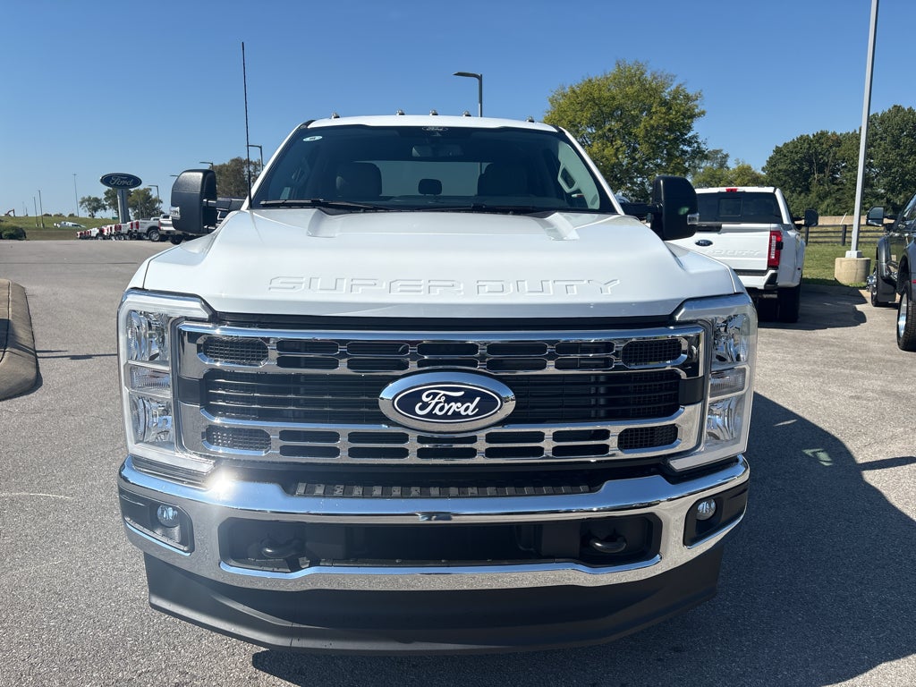 2027 Ford F-350 F-350® XLT