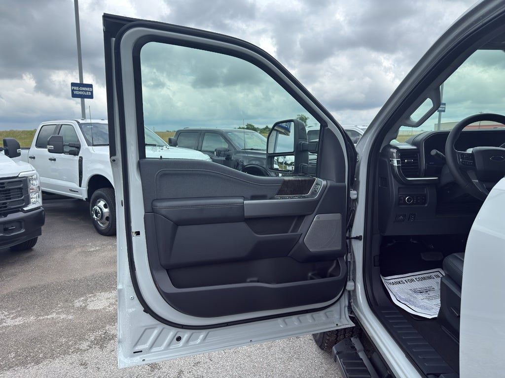 2026 Ford F-350 F-350® Lariat®