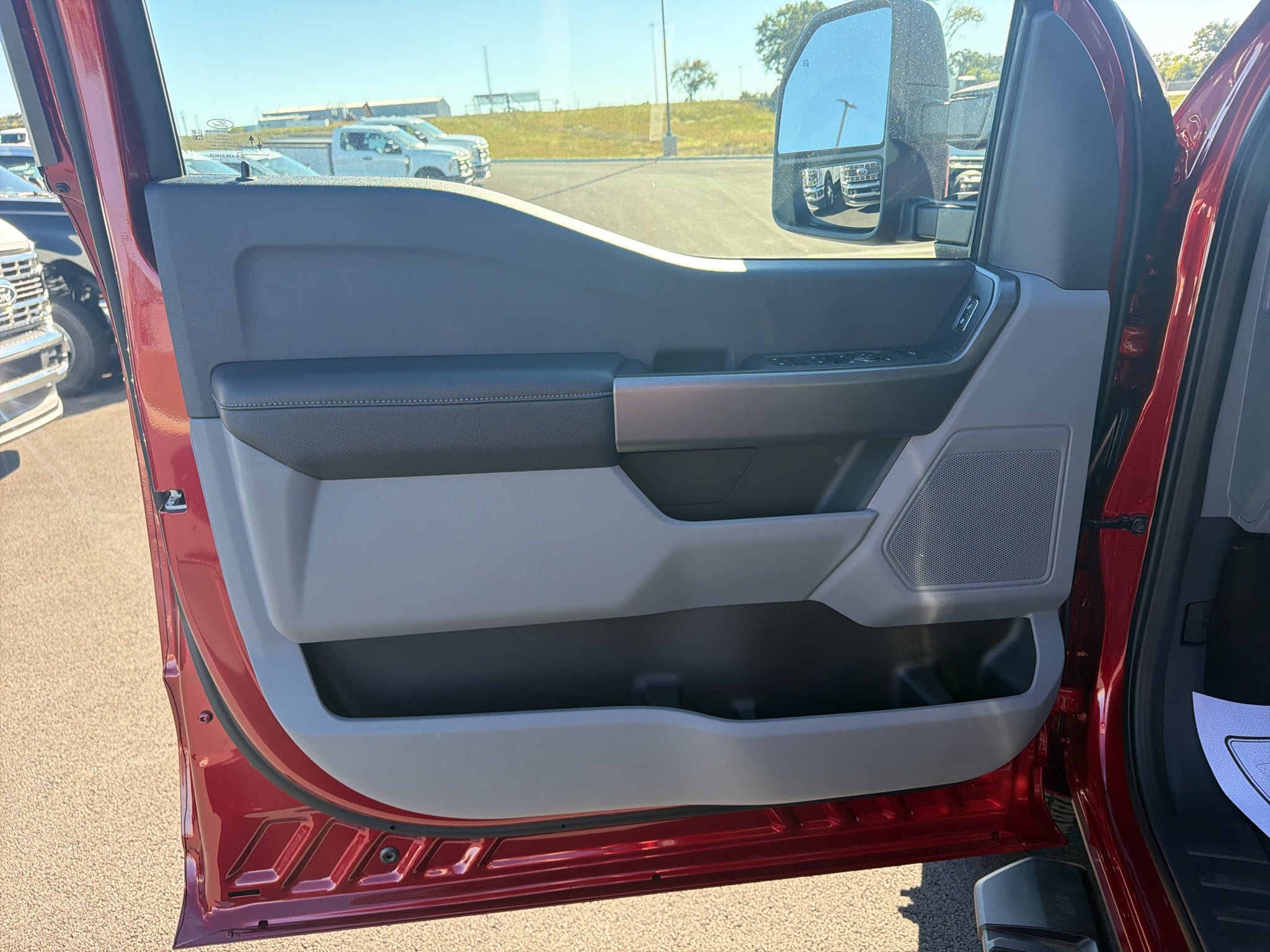 2027 Ford F-350 F-350® XLT