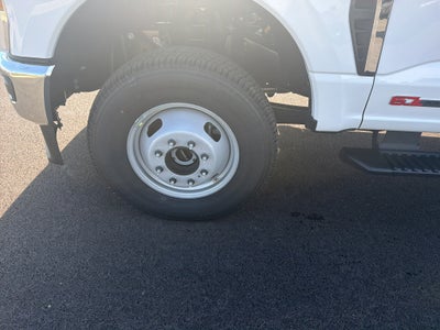 2027 Ford F-350 XLT