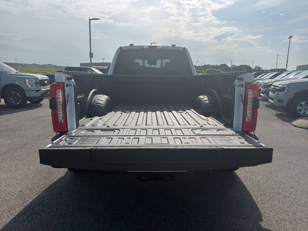 2026 Ford F-350 F-350® Lariat®