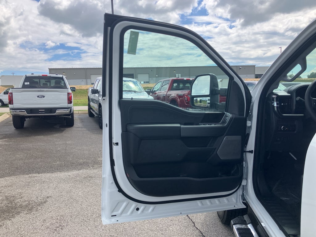 2026 Ford F-350 F-350® Lariat®