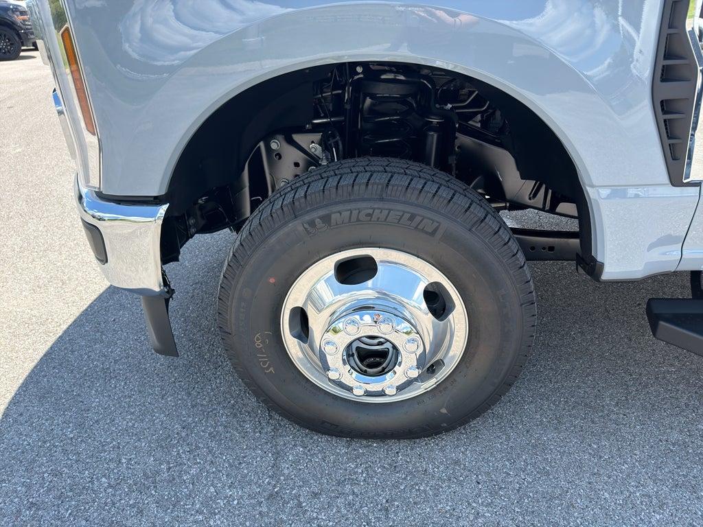 2026 Ford F-350 F-350® Lariat®
