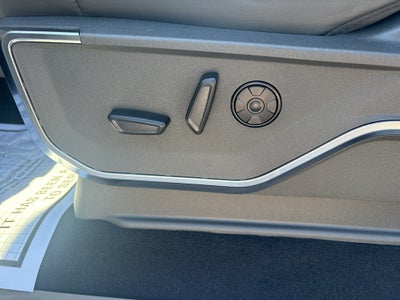 2027 Ford F-450 F-450® Platinum®