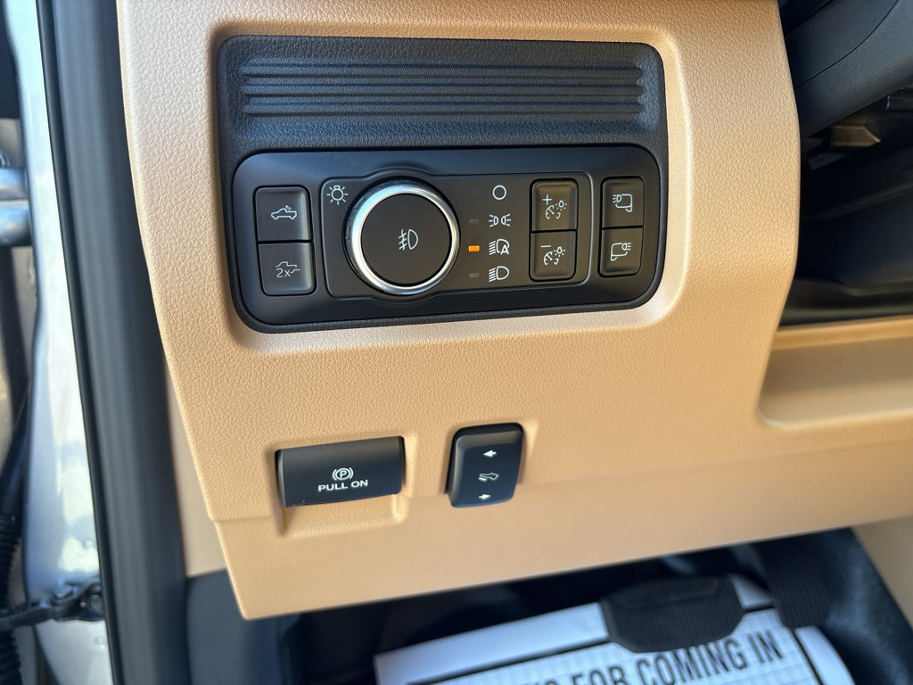 2027 Ford F-450 LARIAT