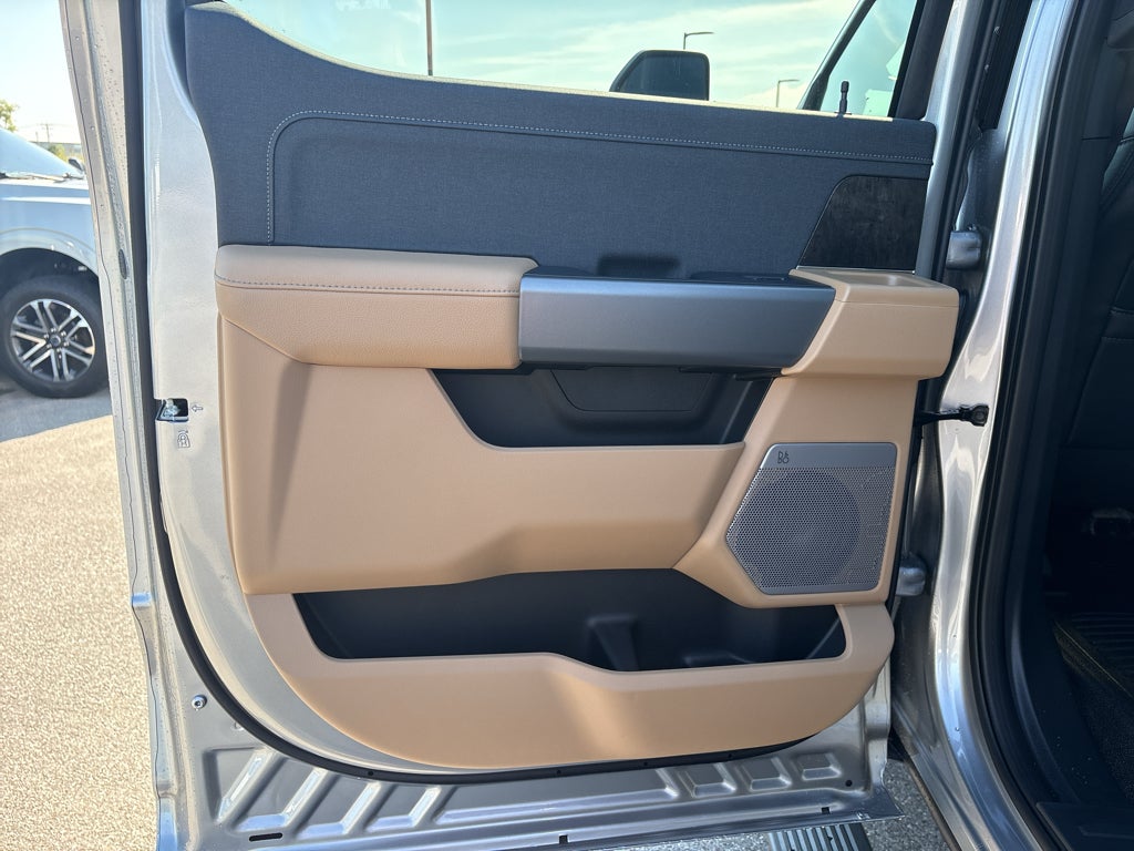 2027 Ford F-450 LARIAT