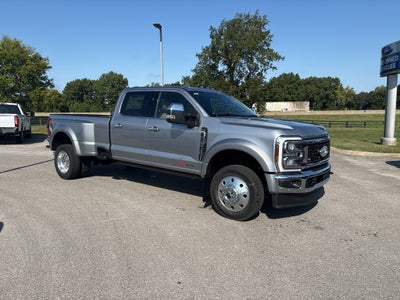 2027 Ford F-450 LARIAT