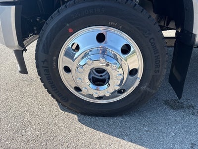 2027 Ford F-450 LARIAT