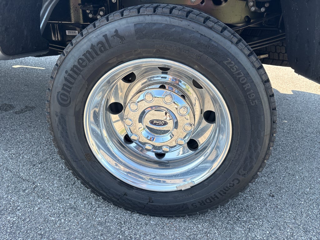2027 Ford F-450 LARIAT