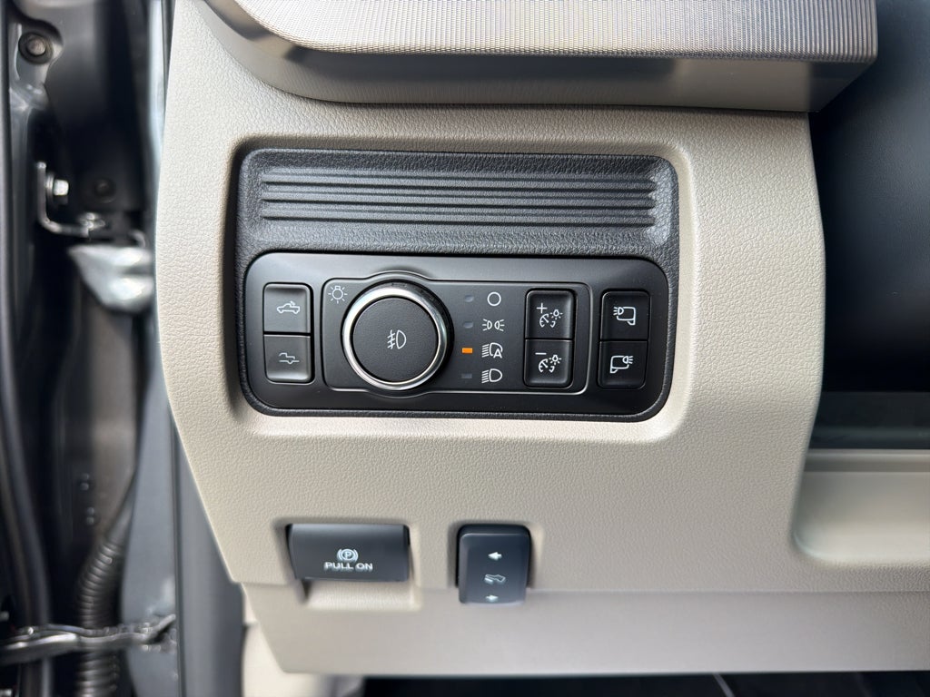 2027 Ford F-450 Platinum