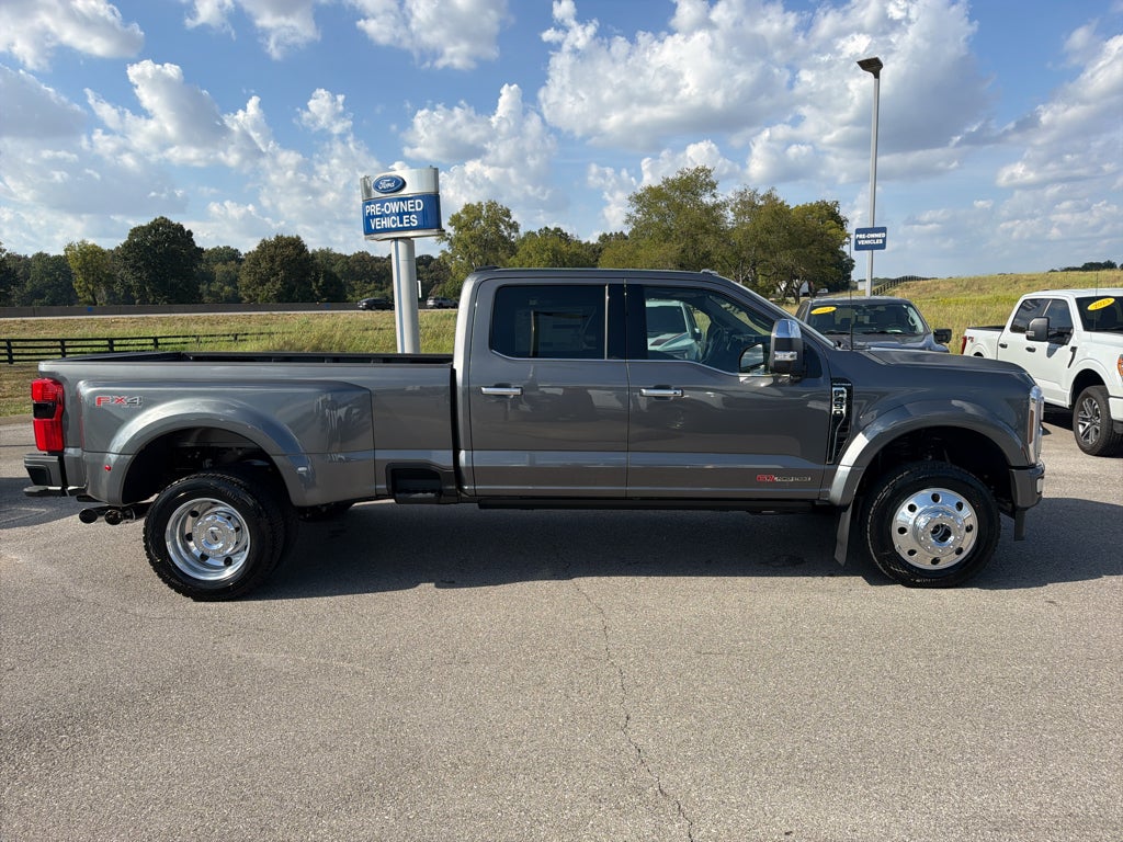2027 Ford F-450 Platinum