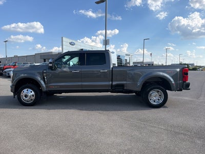 2027 Ford F-450 Platinum