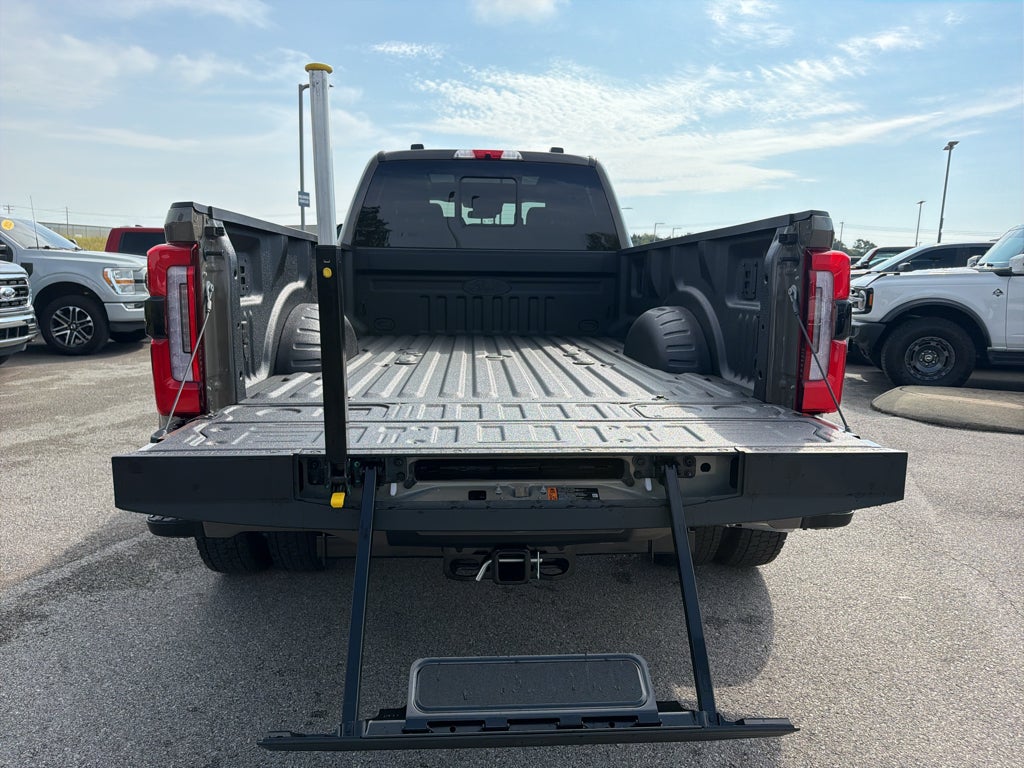 2027 Ford F-450 F-450® Platinum®