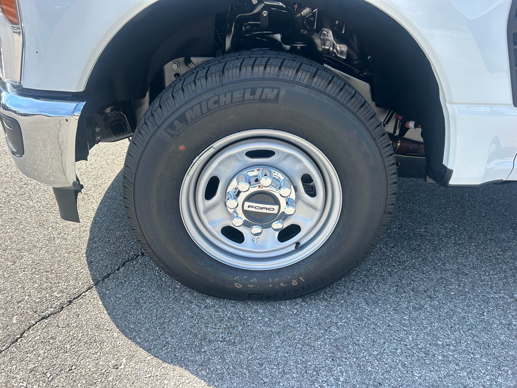 2025 Ford F-350 F-350® XL