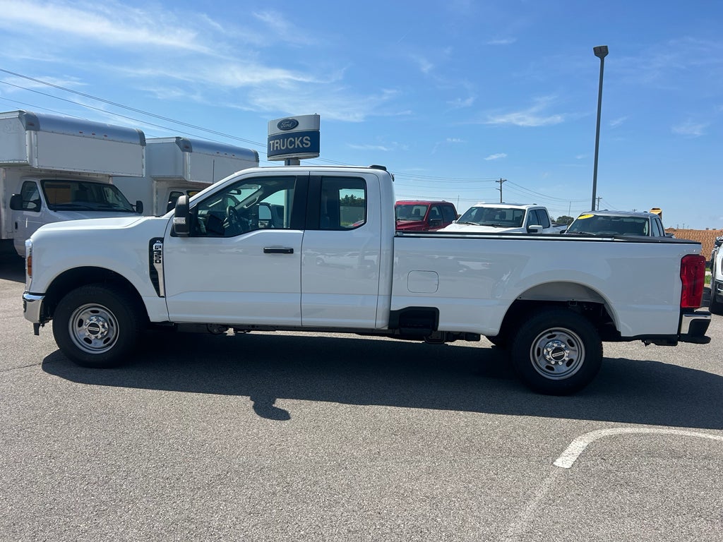 2025 Ford F-350 F-350® XL