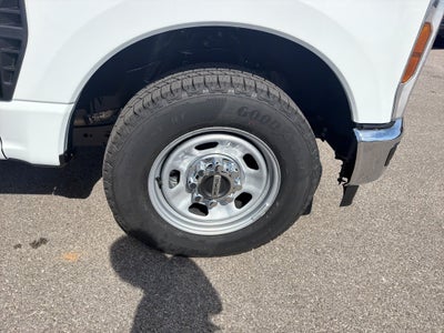 2027 Ford F-350 F-350® XL