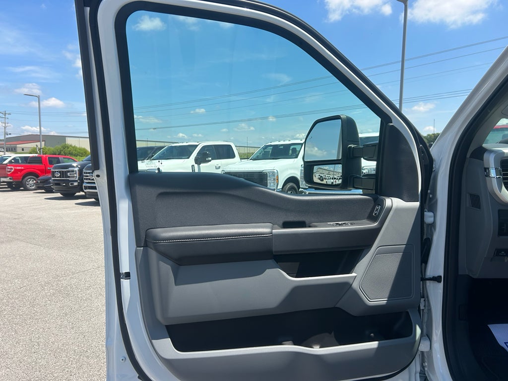 2025 Ford F-350 F-350® XL