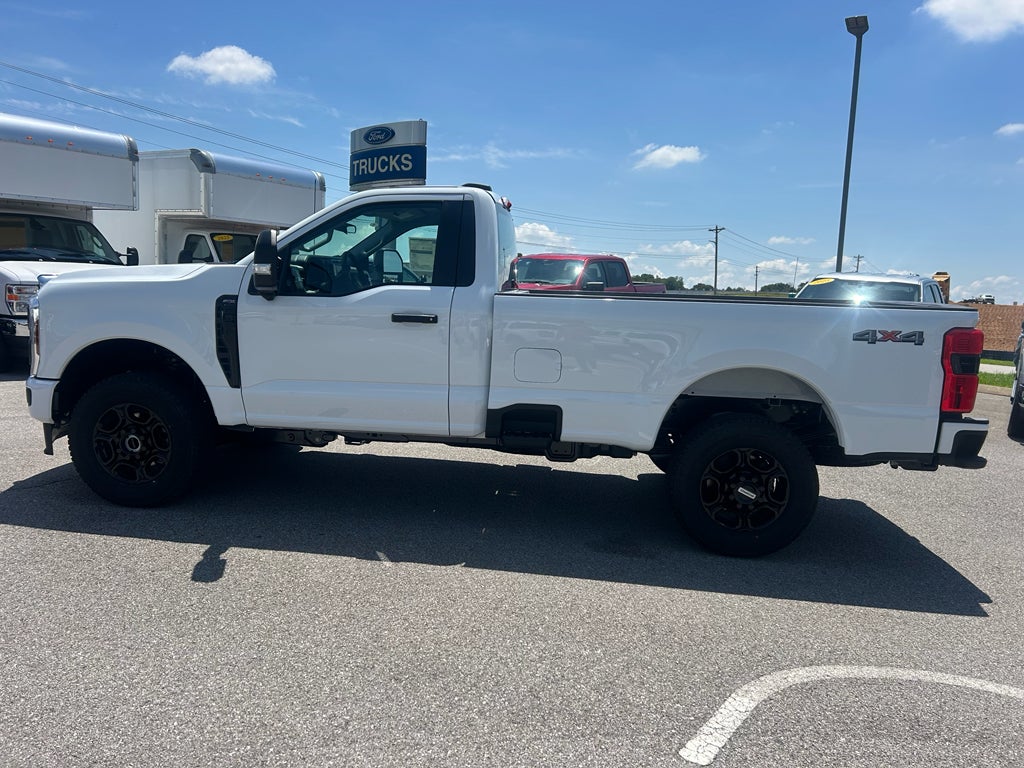 2025 Ford F-350 F-350® XL